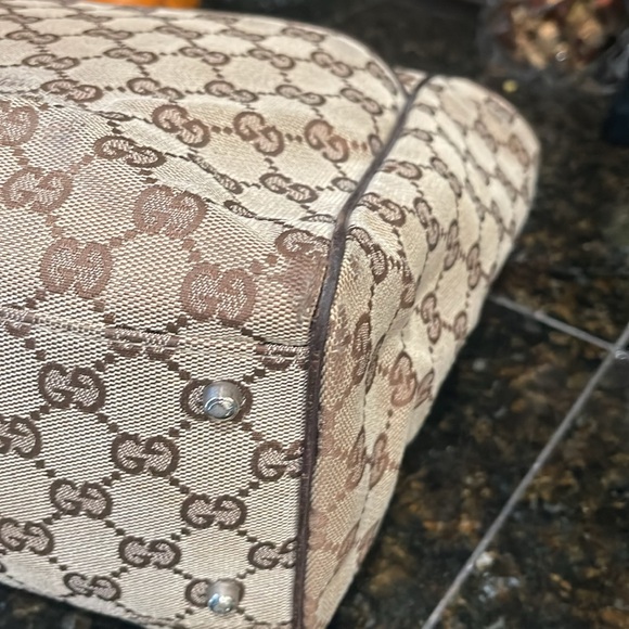 Authentic Gucci vintage tote - Picture 10 of 17